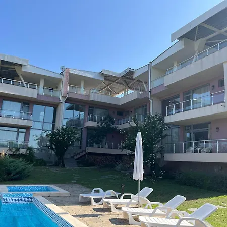 Sunny House Pismenovo