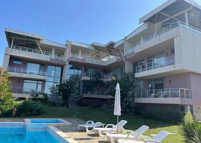 Sunny House Pismenovo