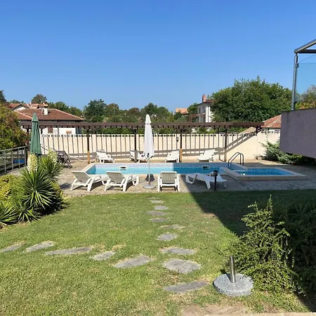 Апартамент Sunny House Писменово